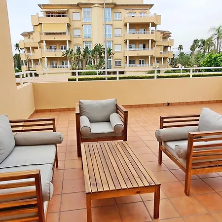 Par Tres - Nova Apartment Oliva